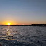 Sea Front With Beautiful Sunsets Casa vacanze *